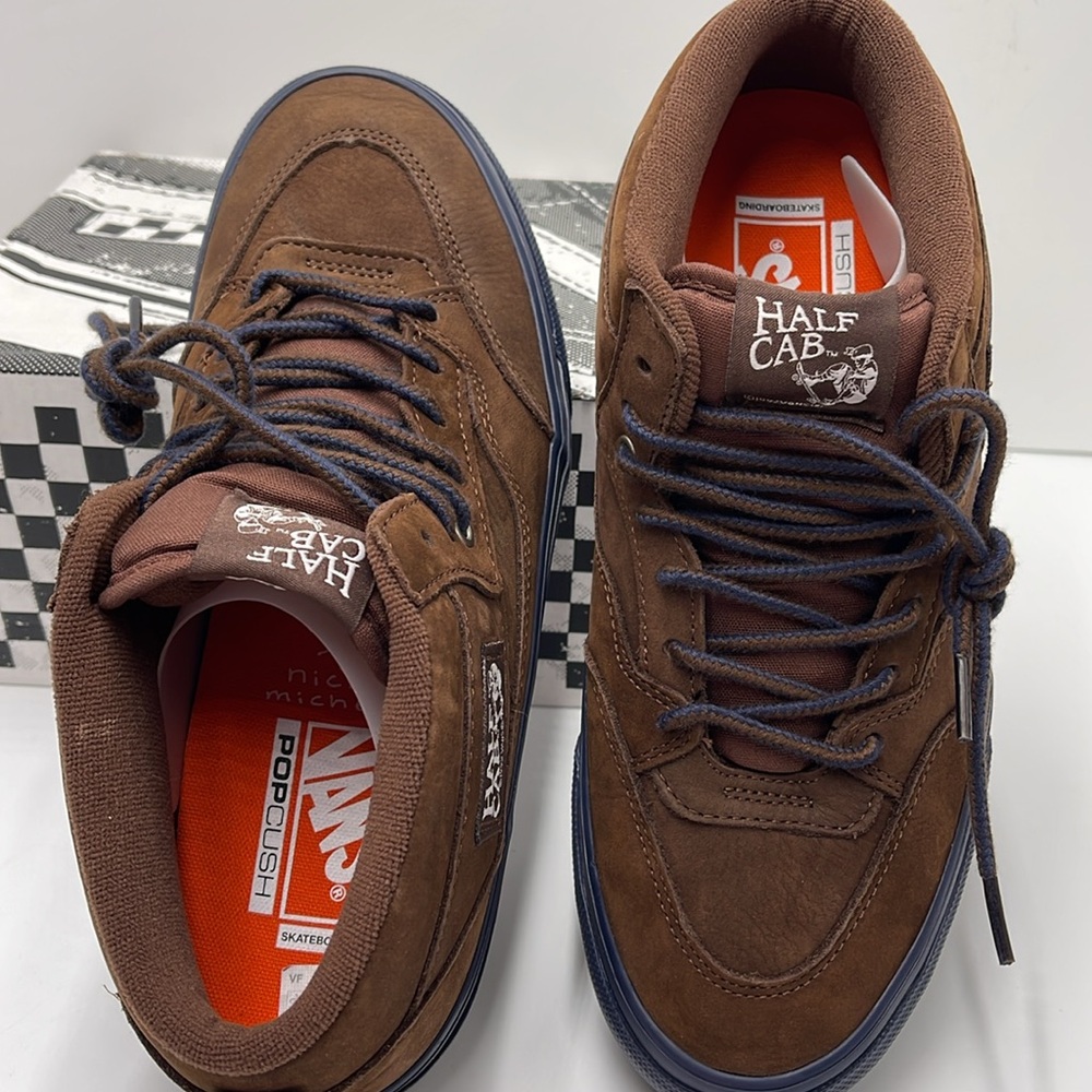 Vans Men’s Skate Half Cab
Nick Michel Brown/Navy
VN0A5KYABF1
Sneakers - Picture 12 of 16